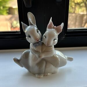Lladro NAO Porcelain Bunny Couple Figurine - Glossy White with Pink Bow